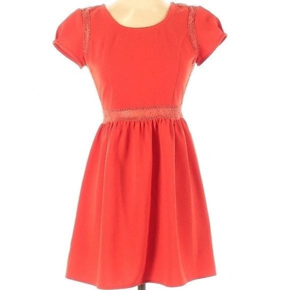 💕SALE💕 Anthropologie Pins and Needles Red Dress - Picture 2 of 6